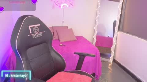 kristen_tay online show from 10, 9, 2025