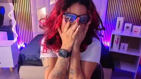 kristen_tay online show from 5, 3, 2026