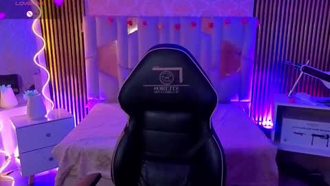 kristen_tay online show from 15, 3, 2026