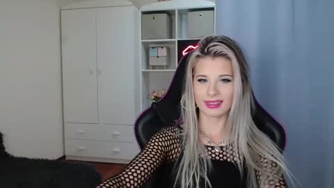 KristineAmore online show from 20, 10, 2025