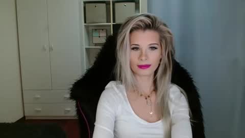 KristineAmore online show from 6, 11, 2025