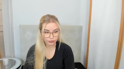 KristyFlowers online show from 7, 3, 2025