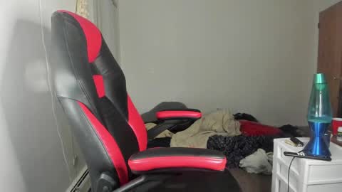 Snapshot of kroddy1985 chatting on 12, 4, 2026 Brayden Thompson online show from 12, 4, 2026