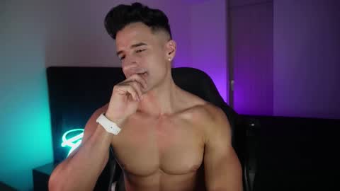 Snapshot of krops_ chatting on 29, 11, 2025 KROPS online show from 29, 11, 2025