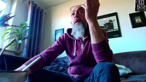 Snapshot of krummersaebel chatting on 8, 3, 2025 krummersaebel online show from 8, 3, 2025