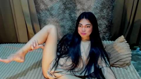 Snapshot of krystal_angel chatting on 3, 8, 2026 krystal_angel online show from 3, 8, 2026