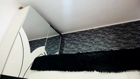 Snapshot of krystal_desire chatting on 22, 12, 2024 krystal desire online show from 22, 12, 2024