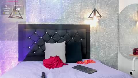 Snapshot of krystal_taylor23 chatting on 30, 9, 2025 Kystal Taylor online show from 30, 9, 2025