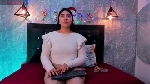 Kystal Taylor online show from 17, 12, 2025