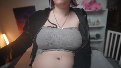 Krystal Syx online show from 2, 3, 2025