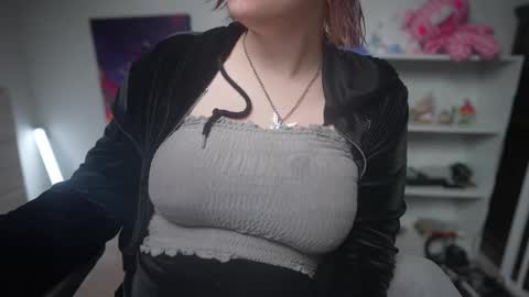 Krystal Syx online show from 8, 3, 2025