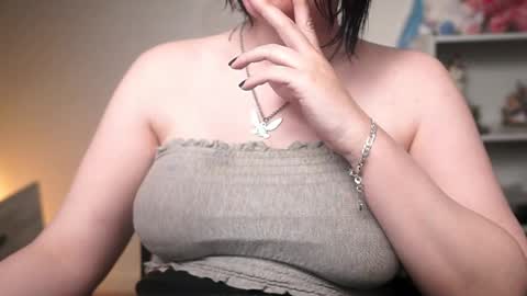 Krystal Syx online show from 12, 3, 2026