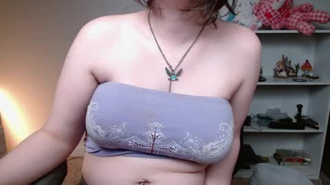 Krystal Syx online show from 3, 4, 2026