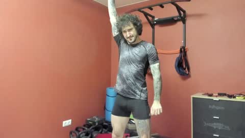 Snapshot of kumisboy chatting on 4, 2, 2025 Robert online show from 4, 2, 2025