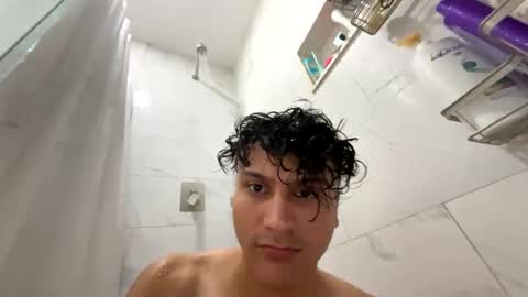 Snapshot of kurlz5stard chatting on 21, 10, 2025 kurlz5stard online show from 21, 10, 2025