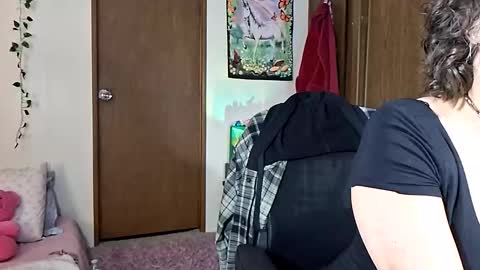 Snapshot of kusshy33 chatting on 2, 12, 2025 kusshy33 online show from 2, 12, 2025