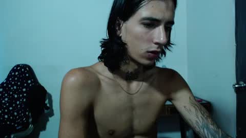 Snapshot of kyleer77 chatting on 17, 1, 2025 kyleer77 online show from 17, 1, 2025