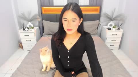kylie_cums online show from 13, 10, 2025