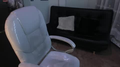 kylie online show from 25, 2, 2025