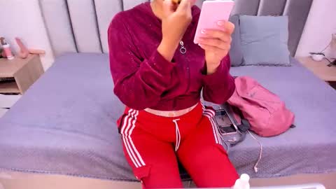 Emily  Laila  online show from 27, 10, 2025