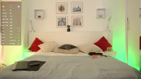 Viktoria White  online show from 19, 10, 2025