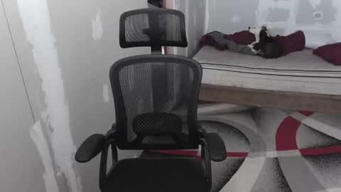 l1v1nth3dr3am online show from 15, 9, 2025