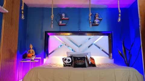 Cris  online show from 3, 10, 2025