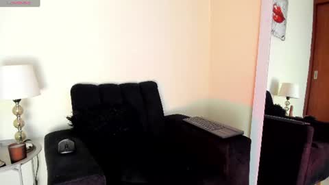 Snapshot of lace_victoria chatting on 5, 7, 2026 lace_victoria online show from 5, 7, 2026