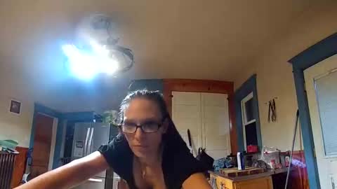 LacedInLeather online show from 8, 11, 2025