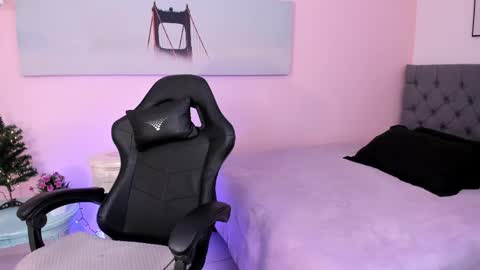 Karla - Instagram   lady karla1 online show from 21, 2, 2025