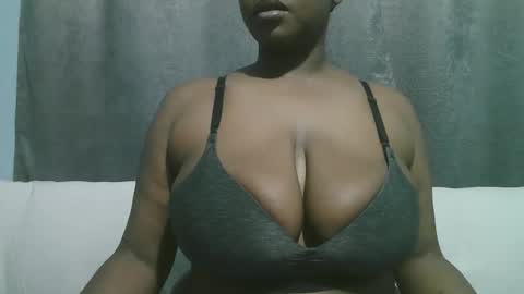lady_dearra online show from 12, 10, 2025