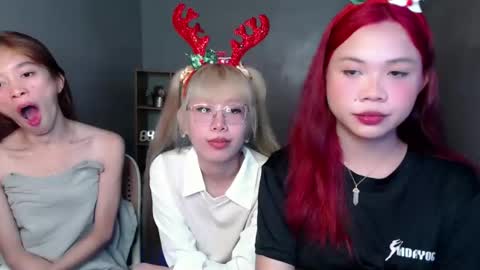 Snapshot of lady_galacticax chatting on 27, 12, 2024 online show from 27, 12, 2024