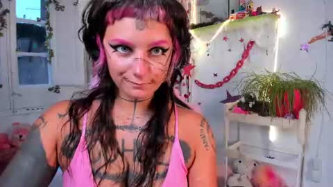 Mia online show from 11, 7, 2026