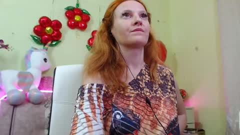 Sima Ladybigsmile online show from 22, 2, 2025