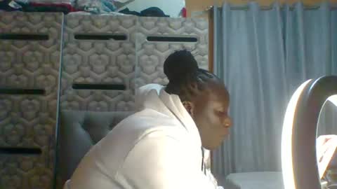 lindah32 online show from 5, 7, 2026