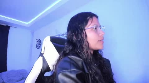  Lady  online show from 24, 1, 2025