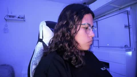  Lady  online show from 19, 4, 2026