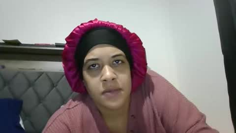 Snapshot of ladycinnabon chatting on 19, 2, 2025 Stephanie online show from 19, 2, 2025