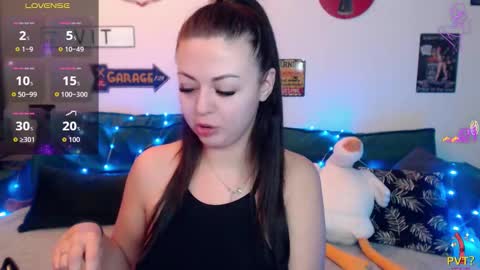 Snapshot of ladydrammer chatting on 5, 12, 2025 LadyDrummer online show from 5, 12, 2025