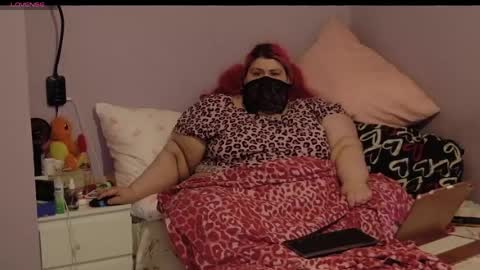 Snapshot of ladykitsunebig chatting on 31, 5, 2026 ladykitsunebig online show from 31, 5, 2026