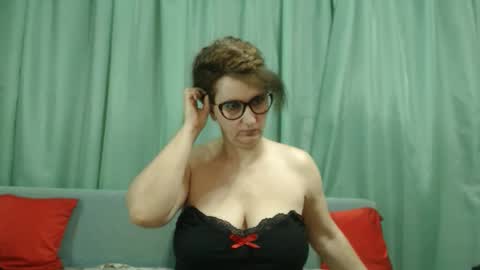 Nicole.... online show from 25, 2, 2026