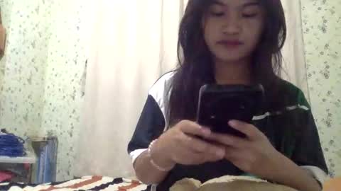 Snapshot of ladypetite11 chatting on 27, 2, 2026 ladypetite11 online show from 27, 2, 2026