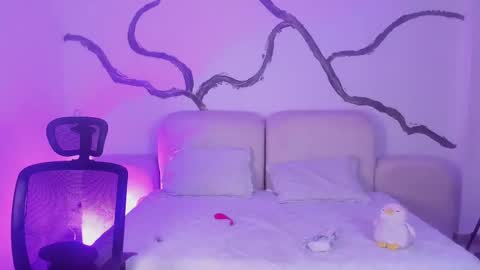 Lady  online show from 4, 3, 2025