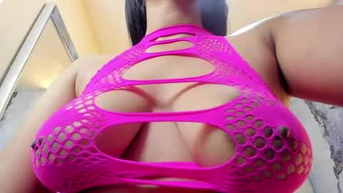   online show from 14, 10, 2025