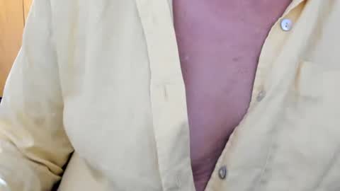 Snapshot of lailasensu chatting on 16, 4, 2026 LAILA online show from 16, 4, 2026