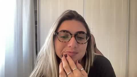 Snapshot of lailayourangel chatting on 17, 7, 2026 lailayourangel online show from 17, 7, 2026