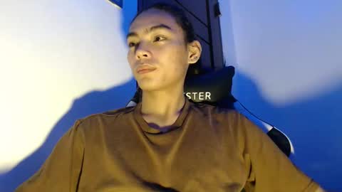 lalakinghugecock_2 online show from 18, 9, 2025