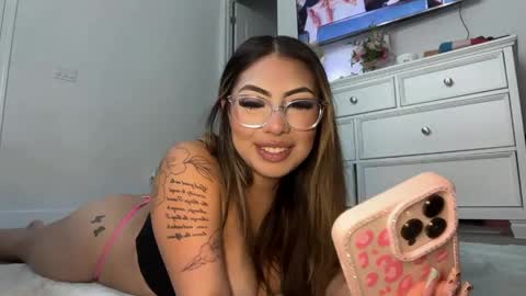 Snapshot of lalaxxo chatting on 30, 4, 2026 lalaxxo online show from 30, 4, 2026