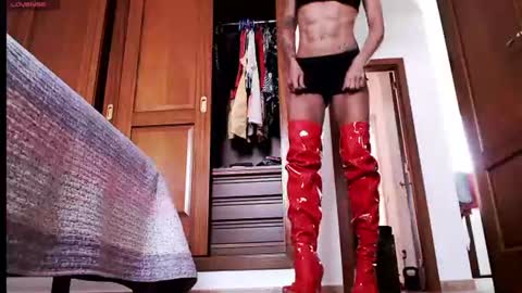 Lola online show from 4, 7, 2026