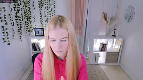 Laly online show from 22, 11, 2025